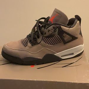 Air Jordan 4 Retro Taupe Haze